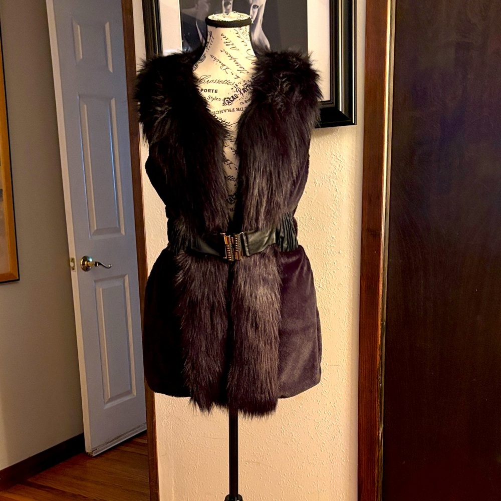 Elegant Women's Faux Fur Vest with Belt - Dark Gray Never been worn!